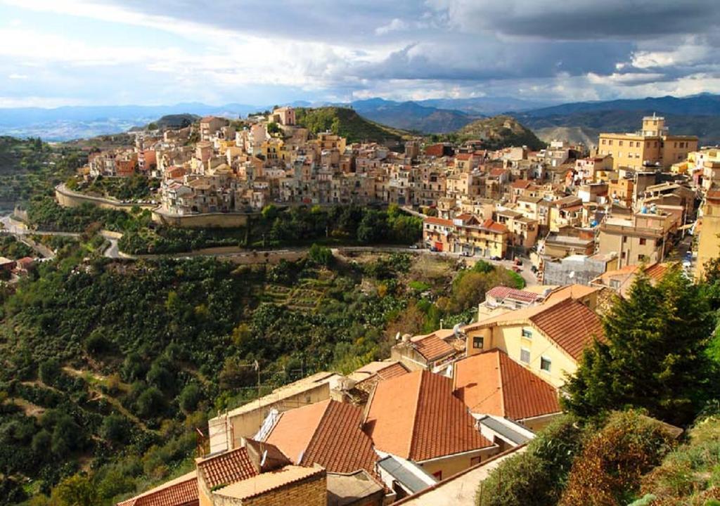 Centuripe Vecchia Dimora Resort מראה חיצוני תמונה